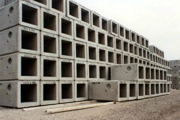 Kastmaster Product Yard Shot Kastmaster Product Yard Shot