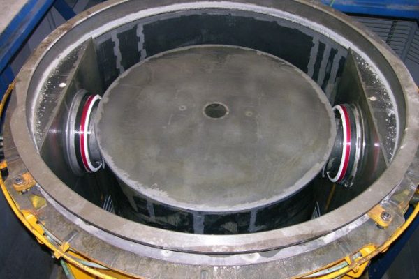 bottom of manhole base section mold