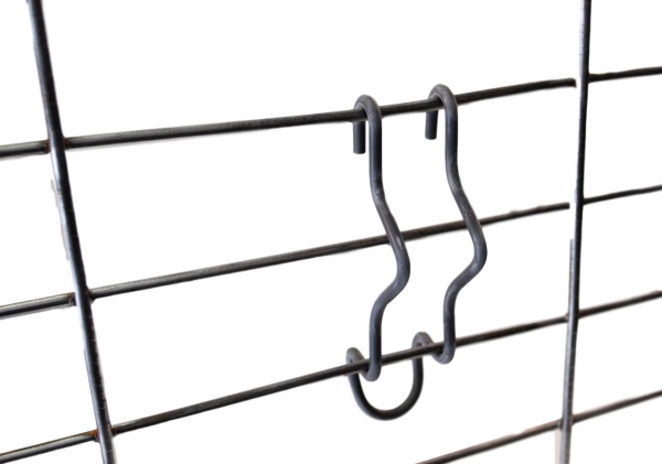 HawkeyePedershaab Maxi-Jax spacer on cage