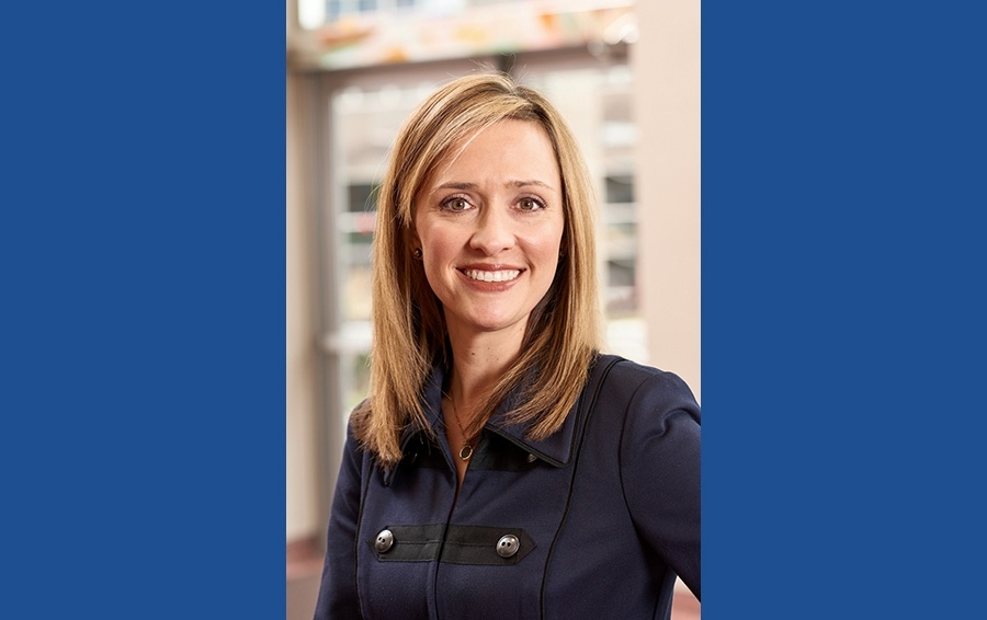 Liz Wingenbach headshot